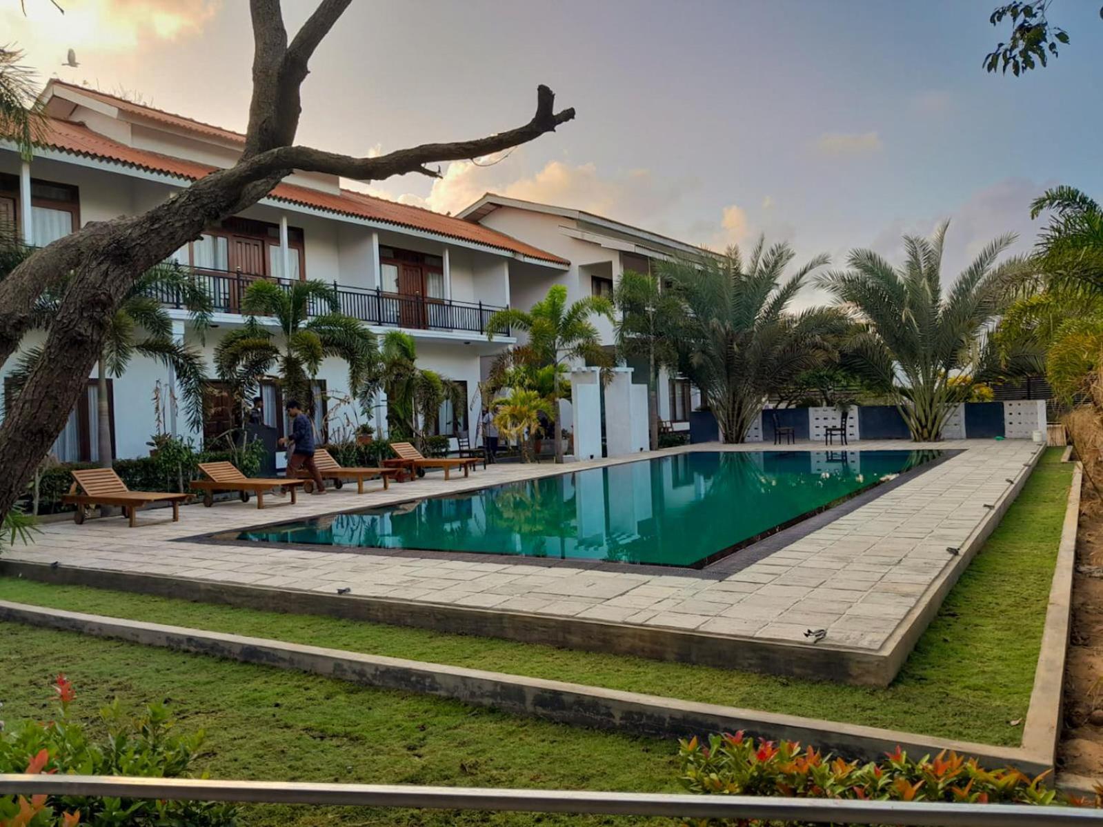 The Reef Resort Nilaveli Exterior photo